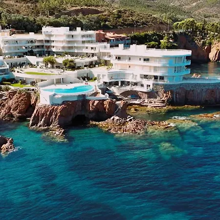 Appartement Fleur De Sel 55m2, Terrasse, Jardin, Pieds Dans L'eau, 4 Pers *