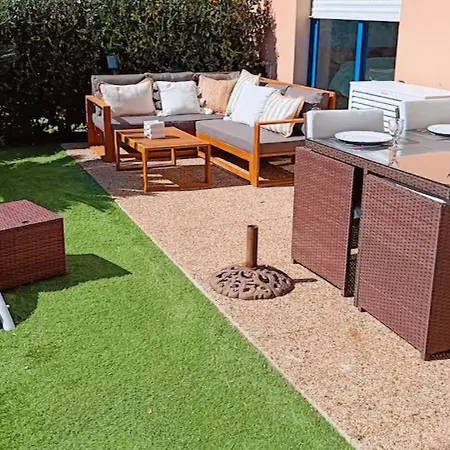 Fleur de Sel 55m2, terrasse, jardin, pieds dans l'eau, 4 pers * Saint-Raphaël