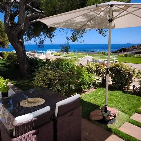 Fleur de Sel 55m2, terrasse, jardin, pieds dans l'eau, 4 pers * Saint-Raphaël