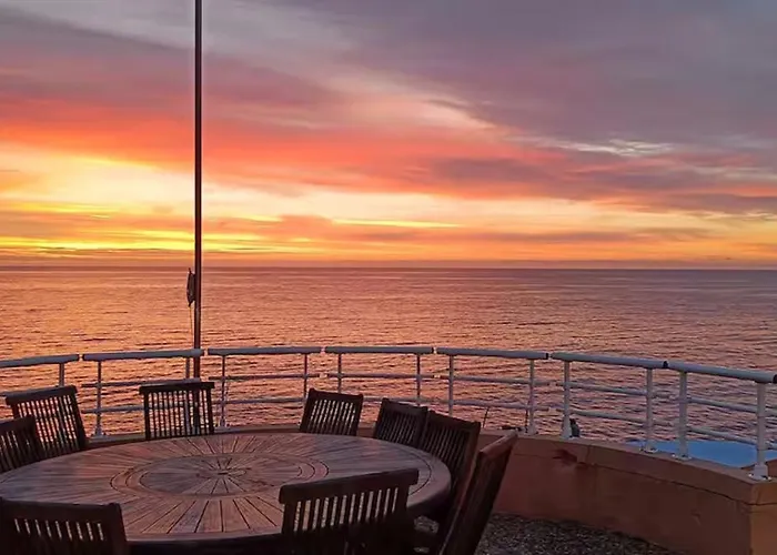 Fleur De Sel 55m2, Terrasse, Jardin, Pieds Dans L'eau, 4 Pers * Saint-Raphaël